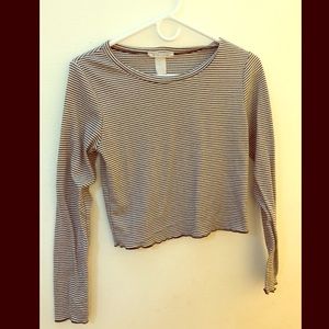 C A U T I O N 2 T H E W I N D >> Crop Top